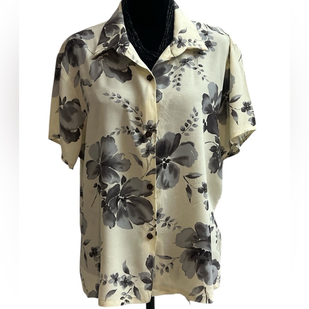 Vintage Iolani Hawaii floral flowy blouse